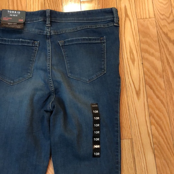 TORRID size 10R mid rise luxe super skinny - Picture 9 of 16